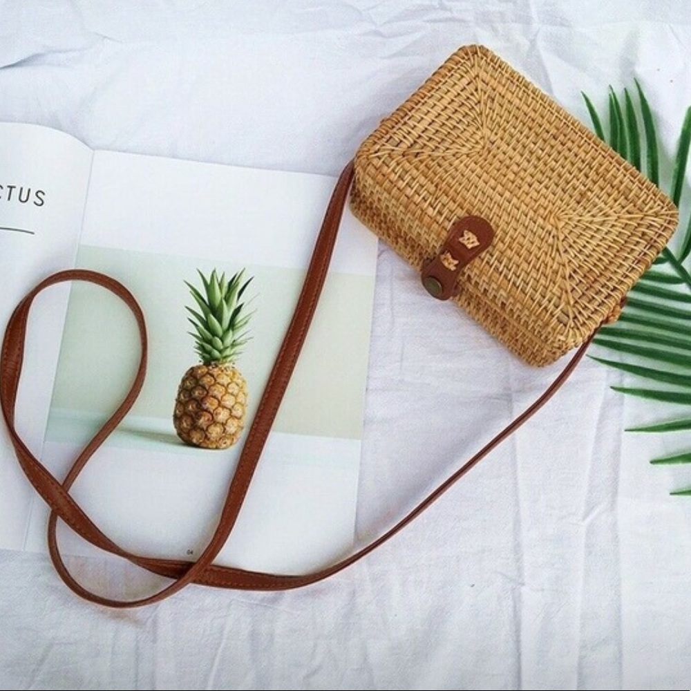 Patton bag straw pores handmade wicker. Great cond